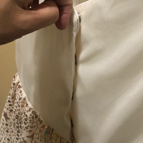 BRAND NEW: H&M Ivory Dress with Gold Sequins girls’ size 6x & 10- $30 each - Picture 5 of 8
